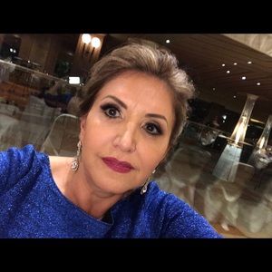 Meet your Posher, Daniela